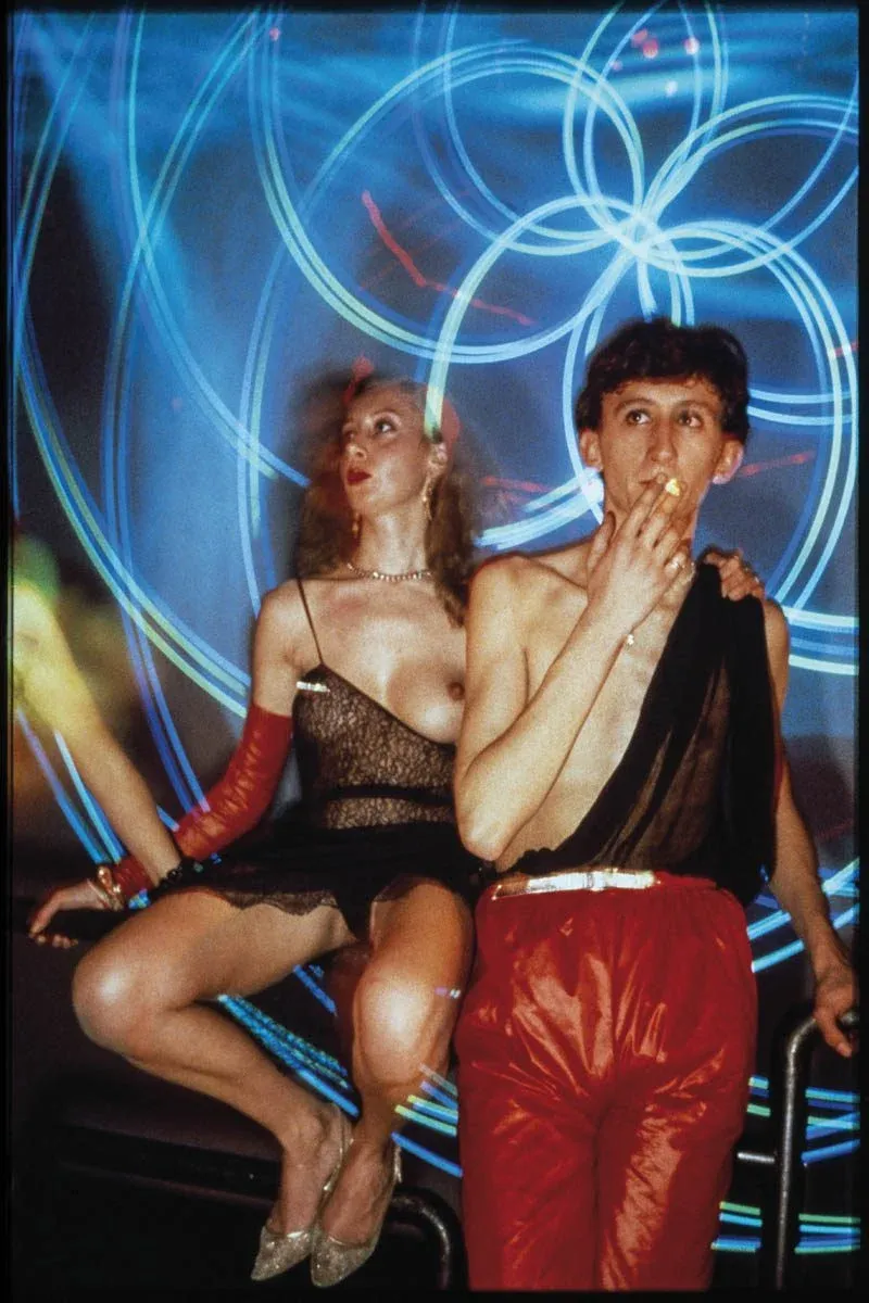 Laser nu